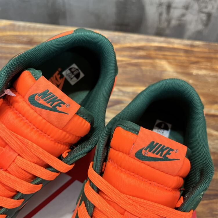 NIKE DUNK LOW MIAMI HURRICANES – NSN021