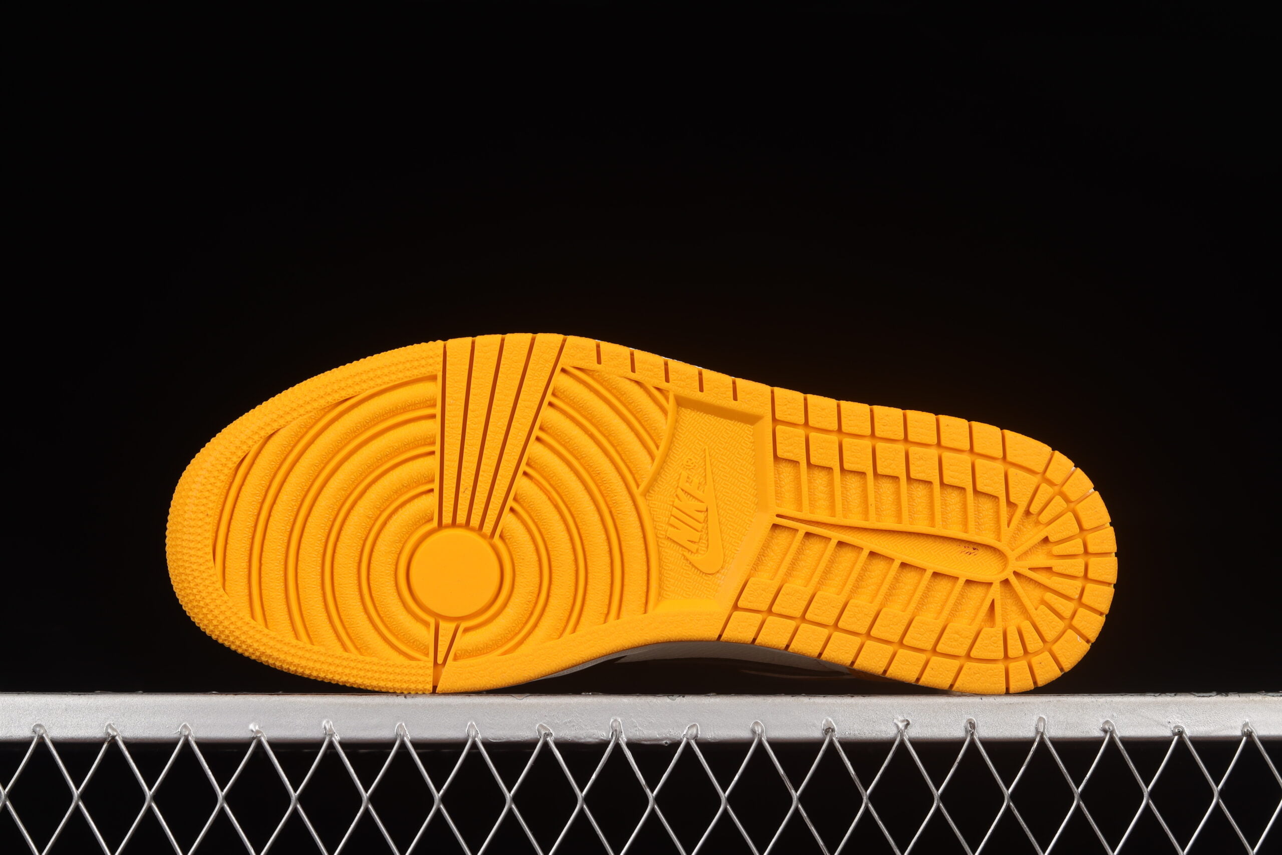 Air Jordan 1 High OG Taxi Yellow Toe