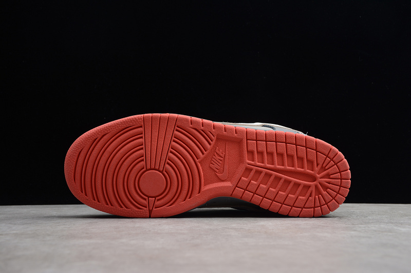 Nike SB Dunk Low Staple NYC Pigeon