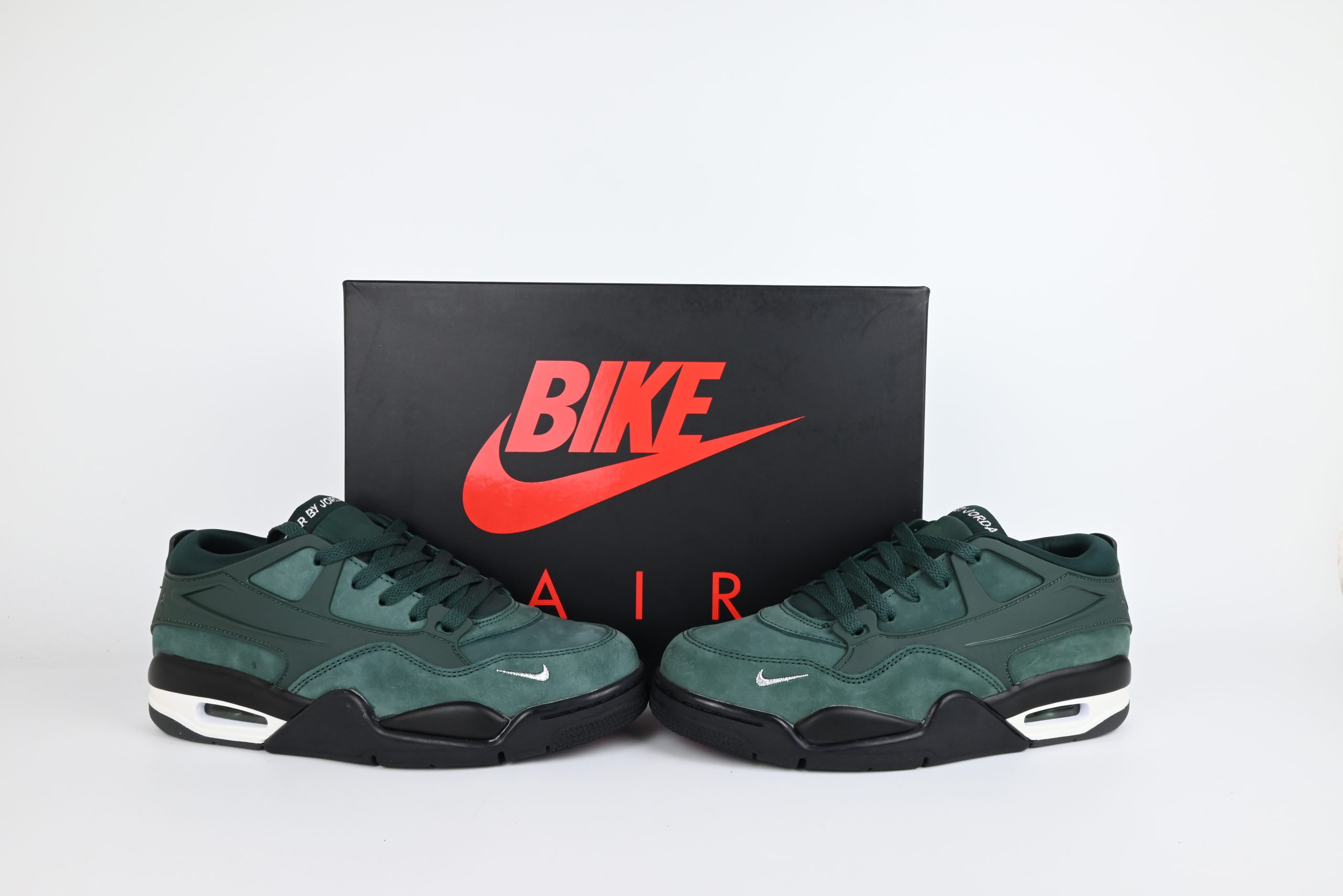 Air Jordan 4 RM SP Nigel Sylvester Grandma’s Driveway