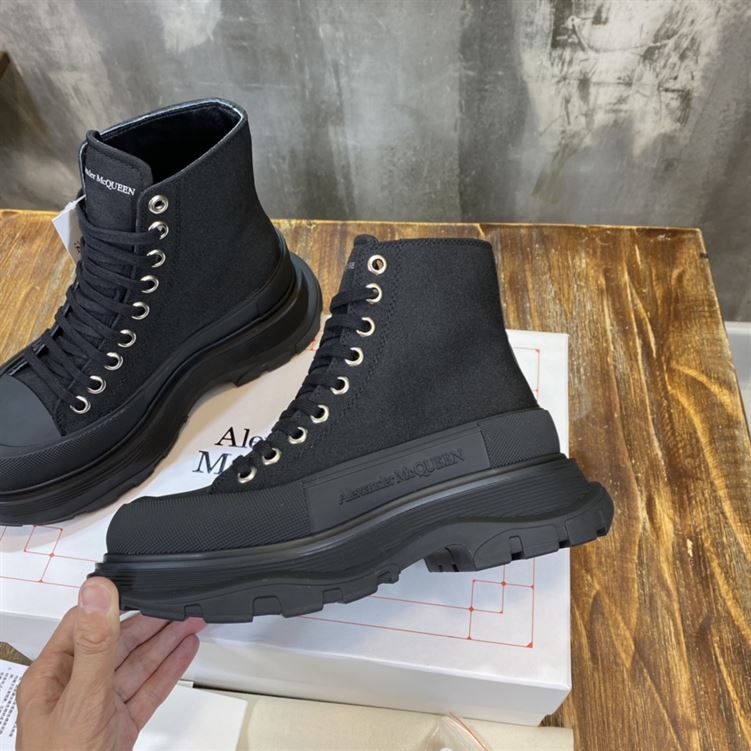 ALEXANDER MCQUEEN TREAD SLICK HIGH-TOP SNEAKERS – ALD025