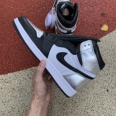 Jordan 1 Retro High Silver Toe