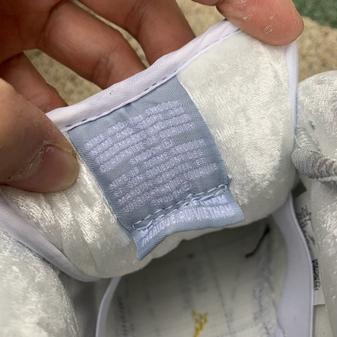 Sean Cliver x Nike SB Dunk Low