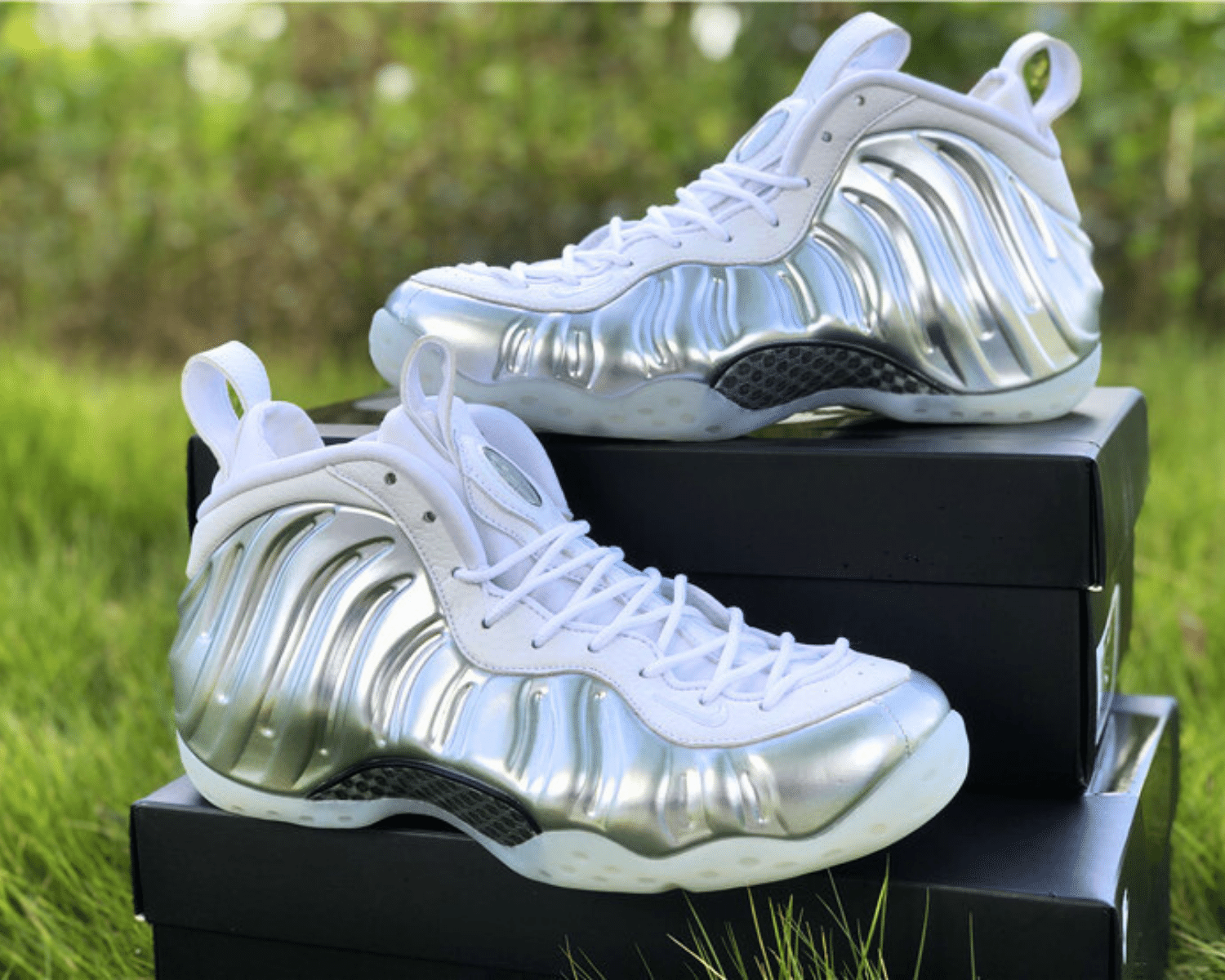 Women’s Nike Air Foamposite One Chrome White