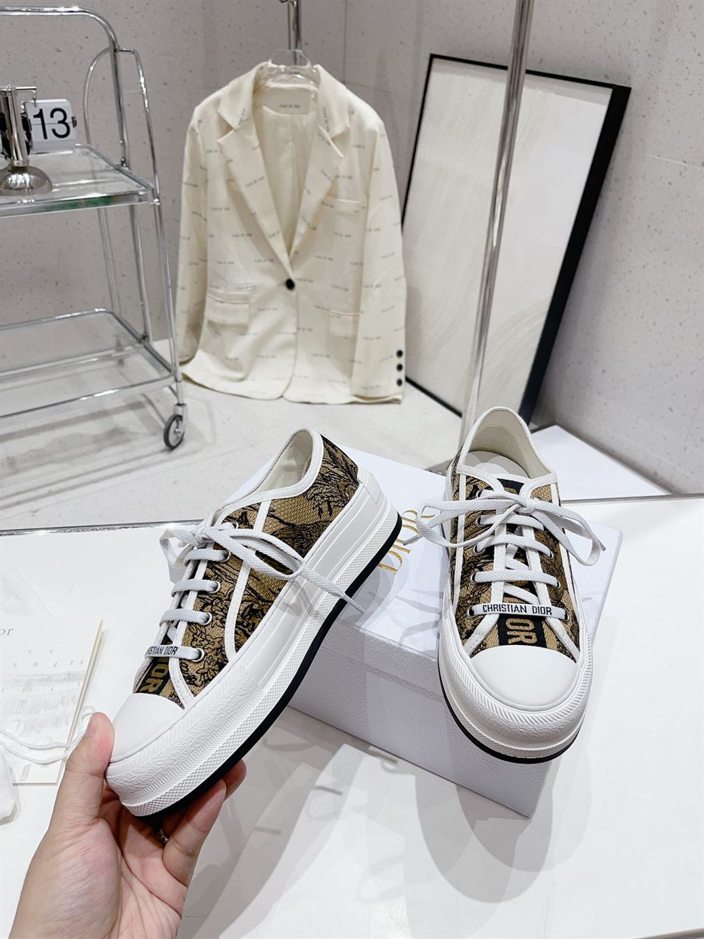 DIOR WALK’N’DIOR PLATFORM SNEAKER – DO114