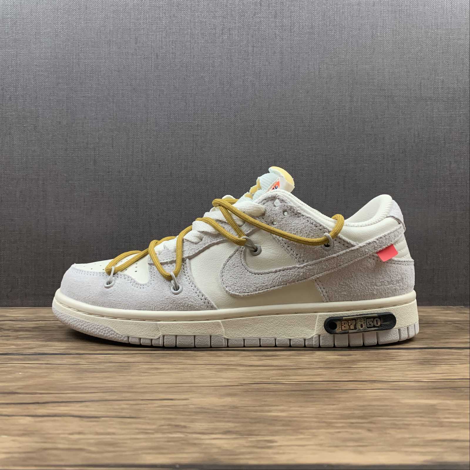 Off White Nike Dunk Lot 37
