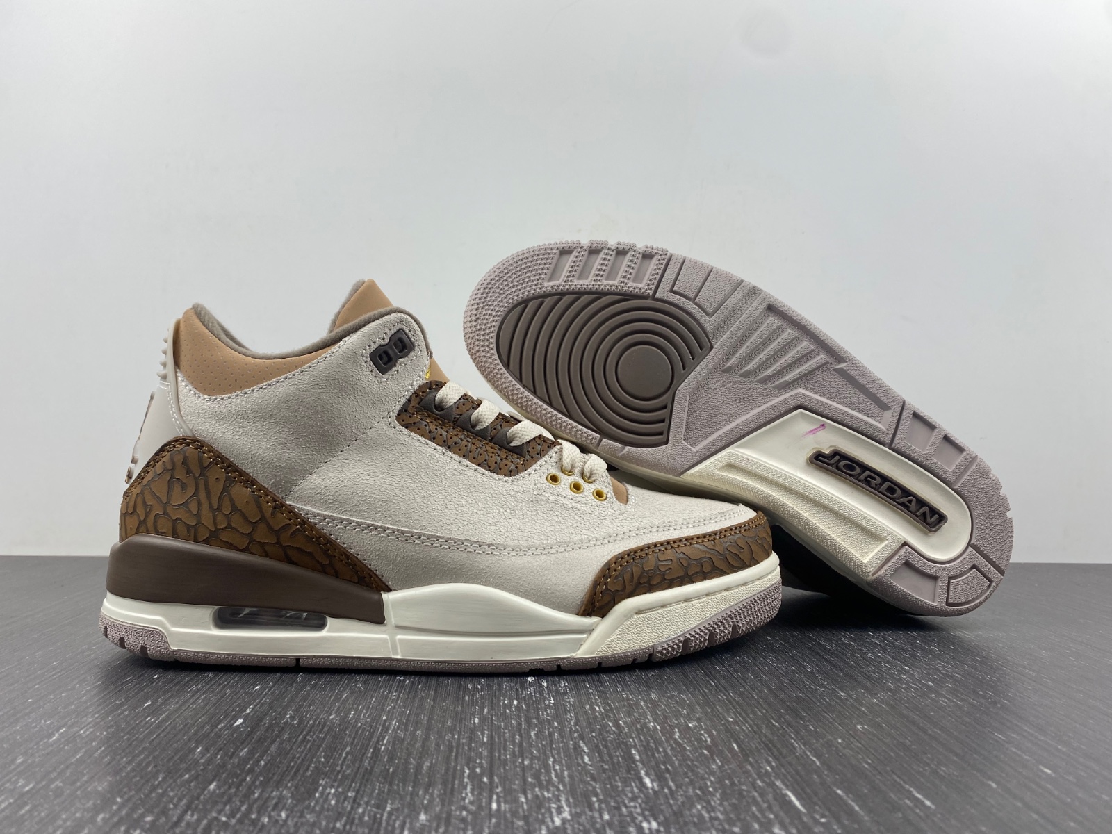 Air Jordan 3 Retro Palomino