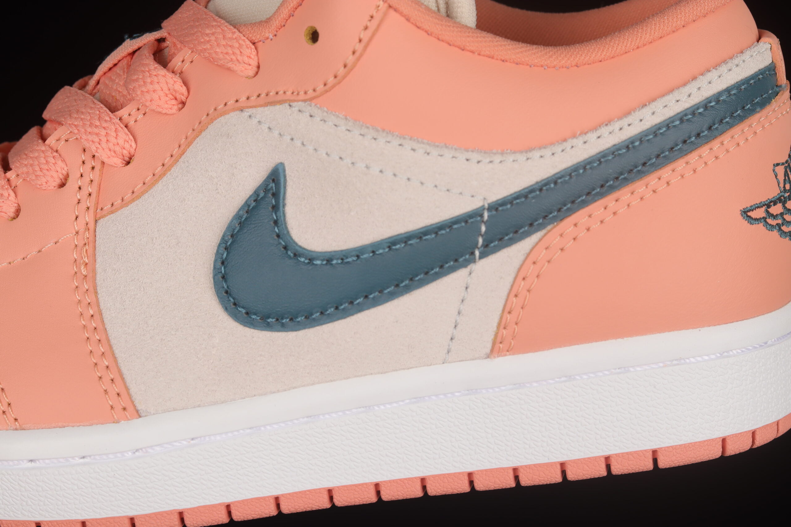 Air Jordan Low 1 Light Madder root