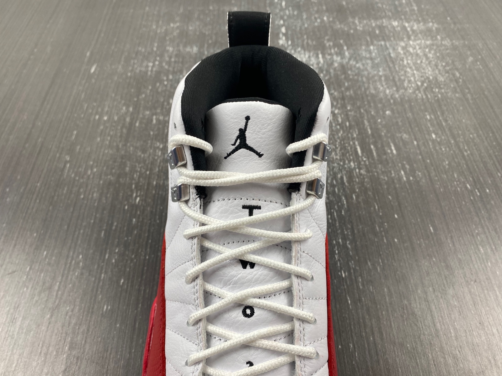 Air Jordan 12 Cherry