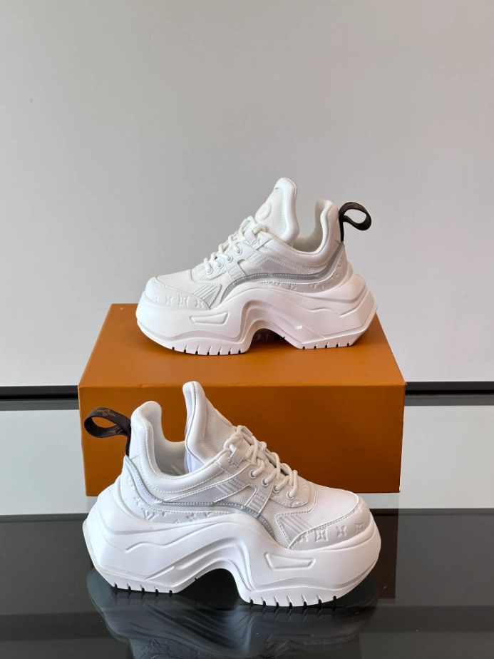 Louis Vuitton Archlight Sneaker – LVS218