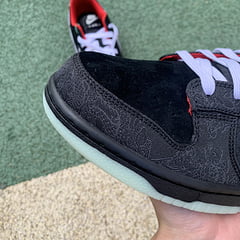 On-Foot Look at the ‘League of Legends’ LPL x Nike Dunk Low Collabo