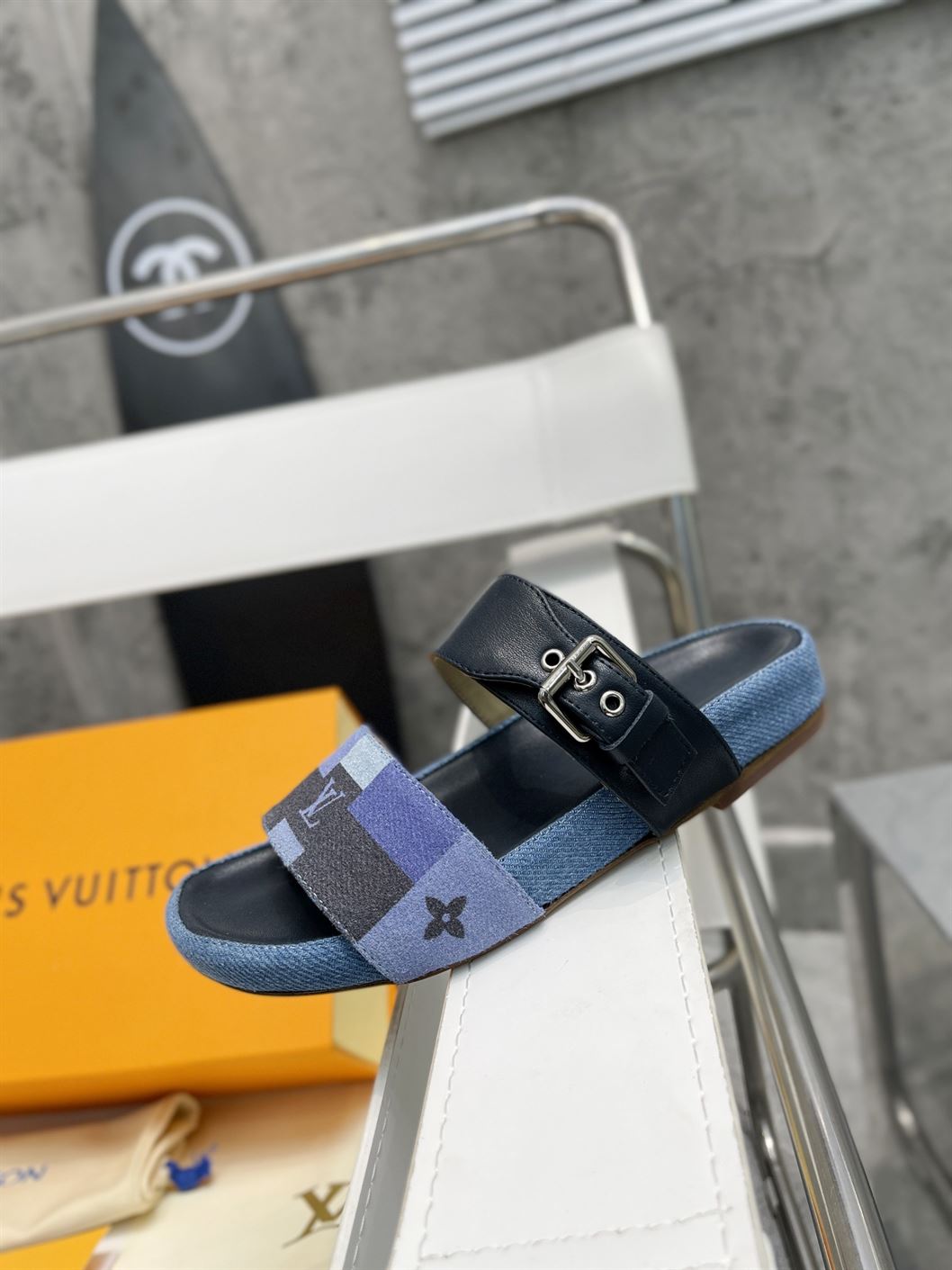 LOUIS VUITTON BOM DIA FLAT MULE – LVSD038