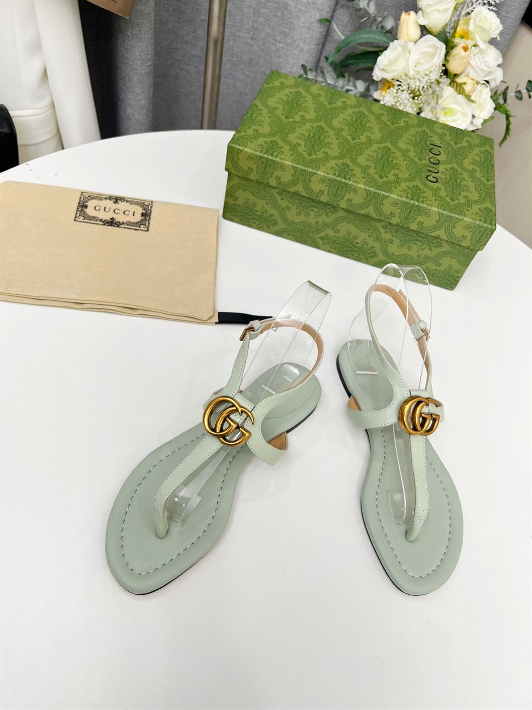 GUCCI WOMEN’S DOUBLE G THONG SANDAL LIGHT GREEN LEATHER – GSL019