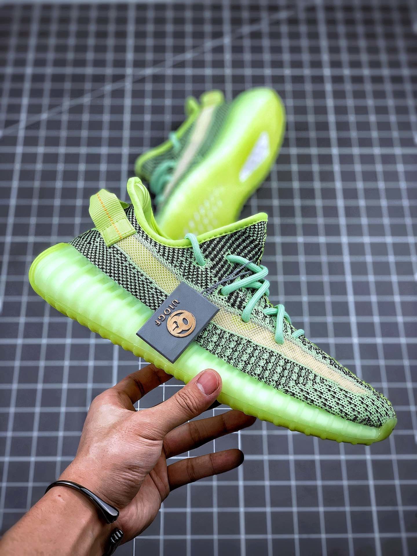 Adidas Yeezy Boost 350 V2 Yeezreel