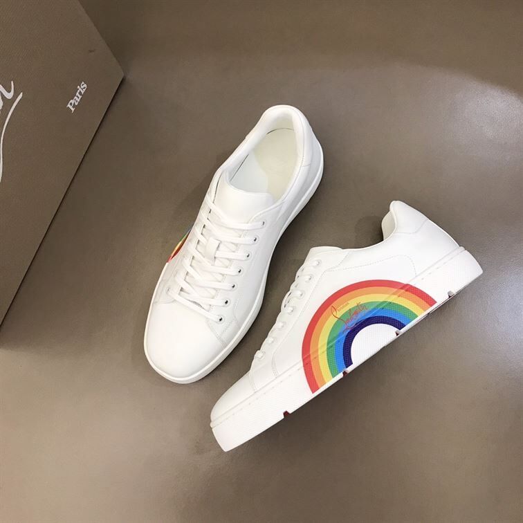 CHRISTIAN LOUBOUTIN LOW TOP SNEAKER – CLS018