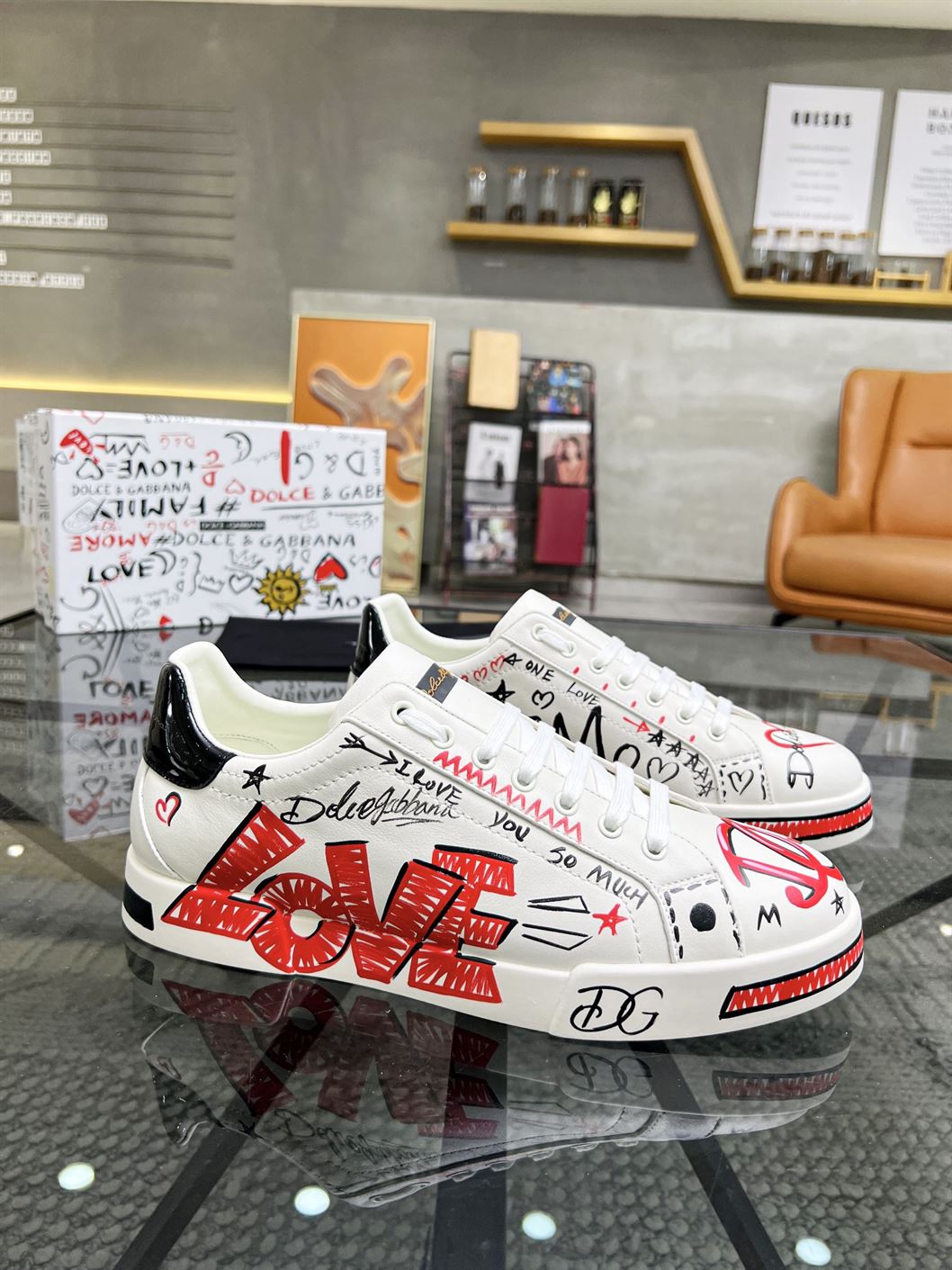 DOLCE & GABBANA PORTOFINO LOVE DG SNEAKERS – DG022