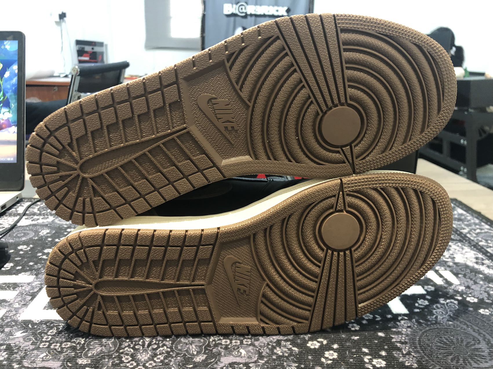Air Jordan 1 Retro High OG Palomino