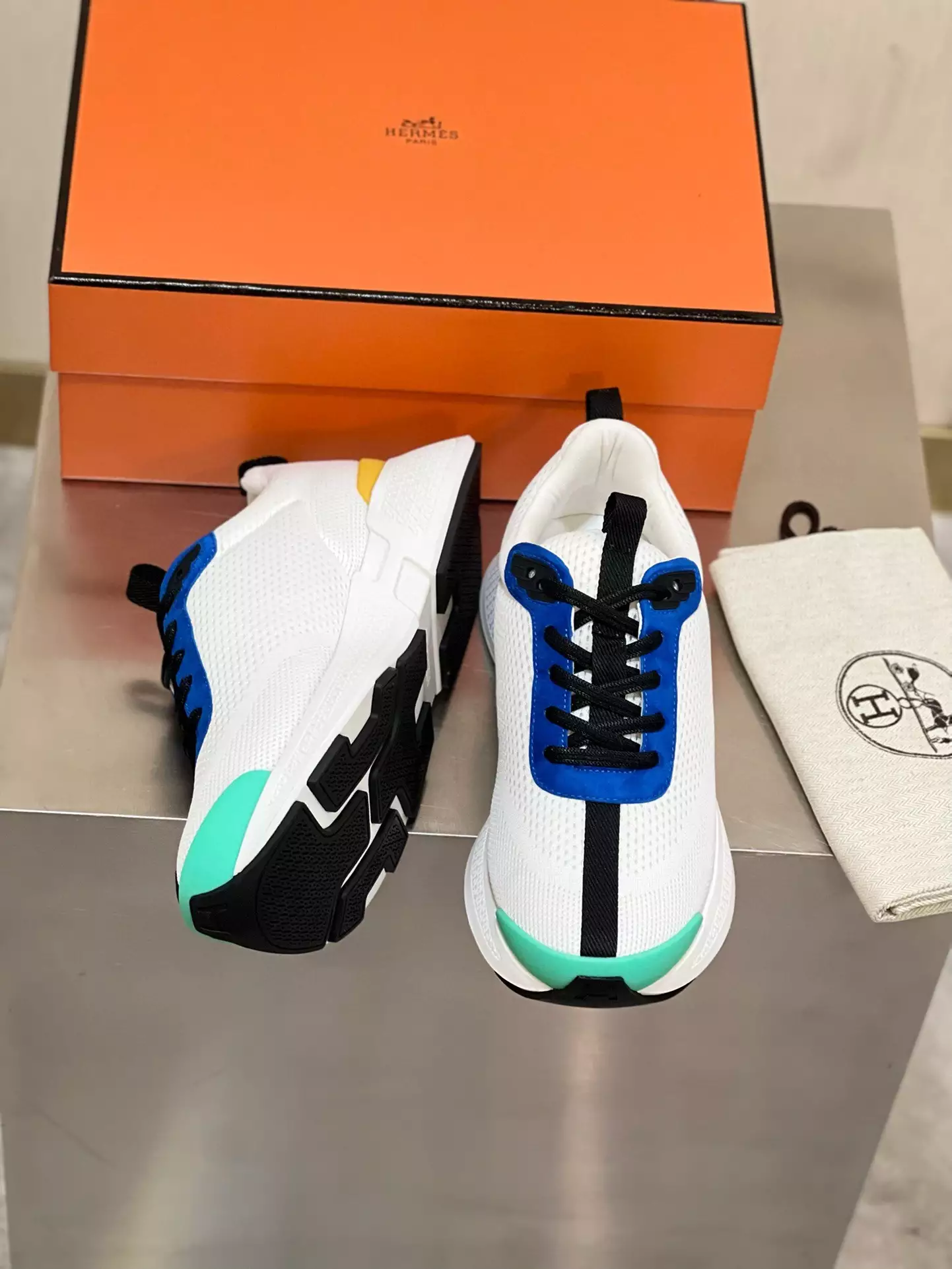 Hermes Heros Sneakers in White Knit and Blue Suede – HM004