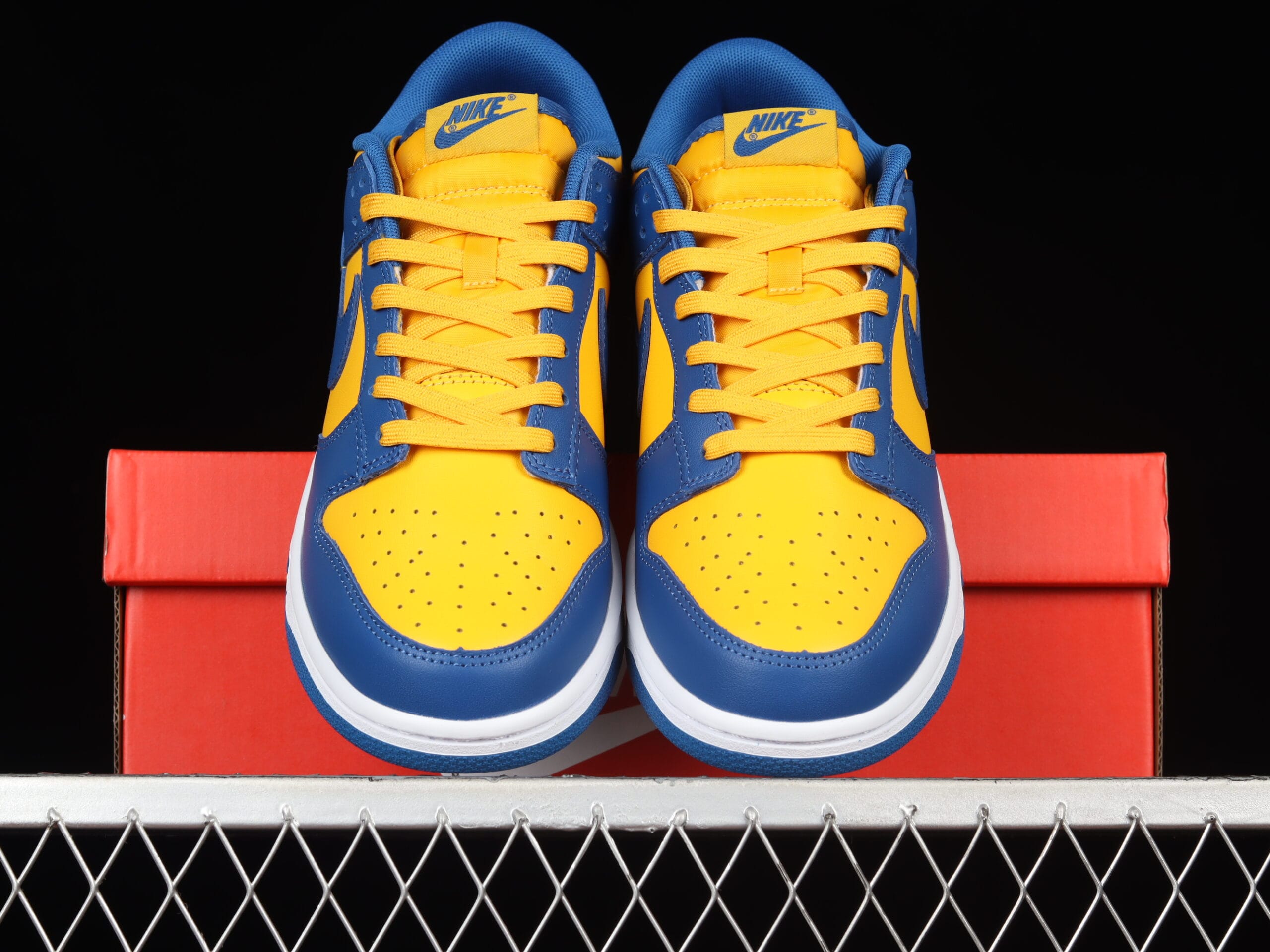Nike Dunk Low UCLA