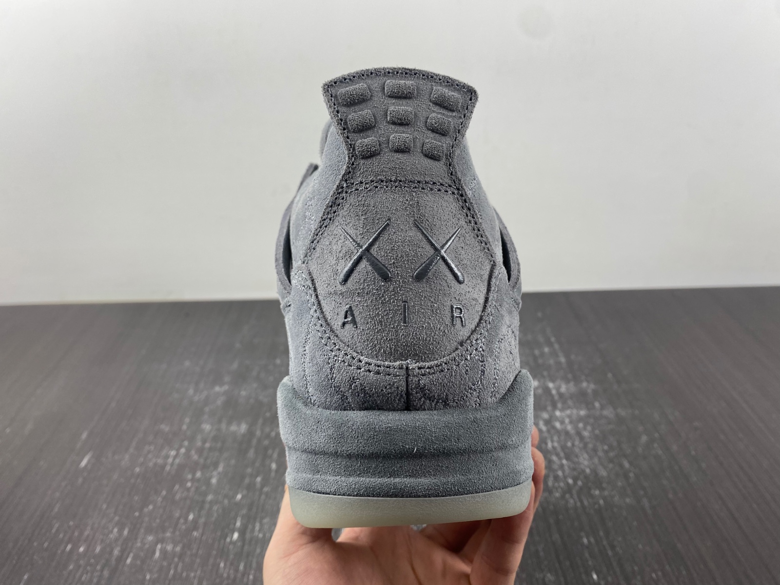Air Jordan 4 Retro Kaws