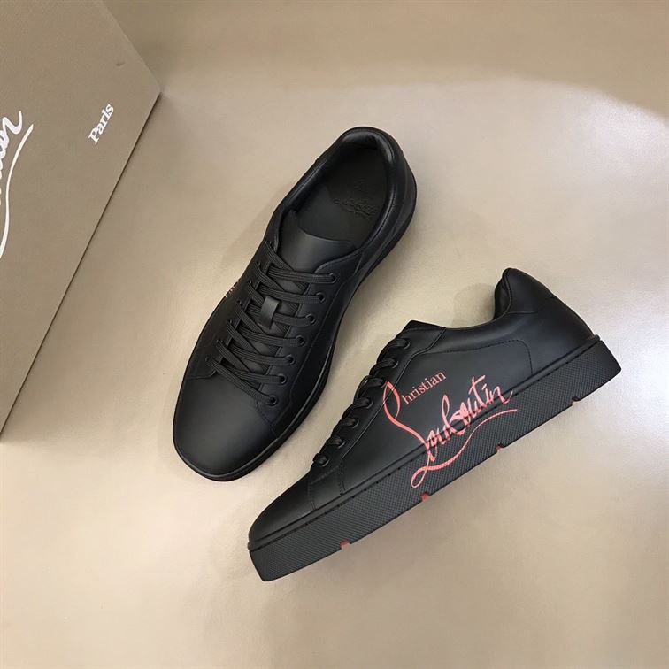 CHRISTIAN LOUBOUTIN LOW TOP SNEAKER – CLS021