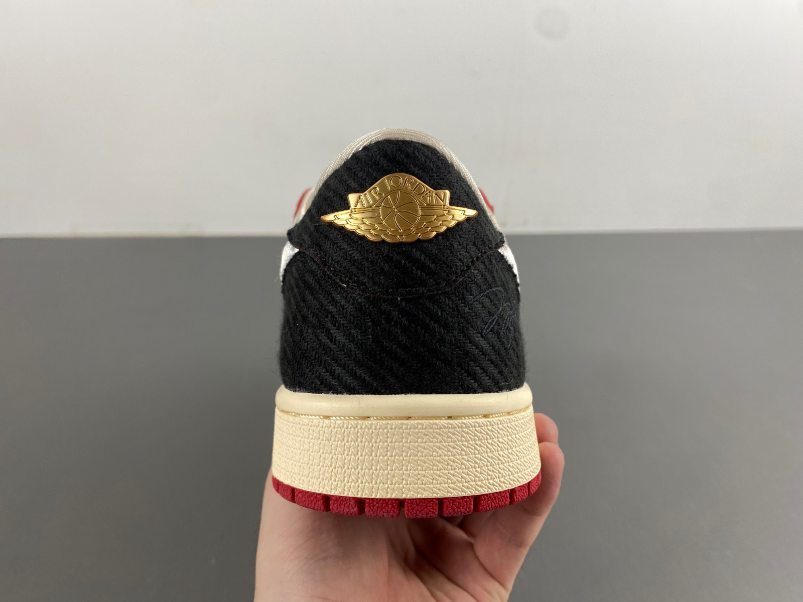 Jordan 1 Retro Low OG Trophy Room Rookie Card Home