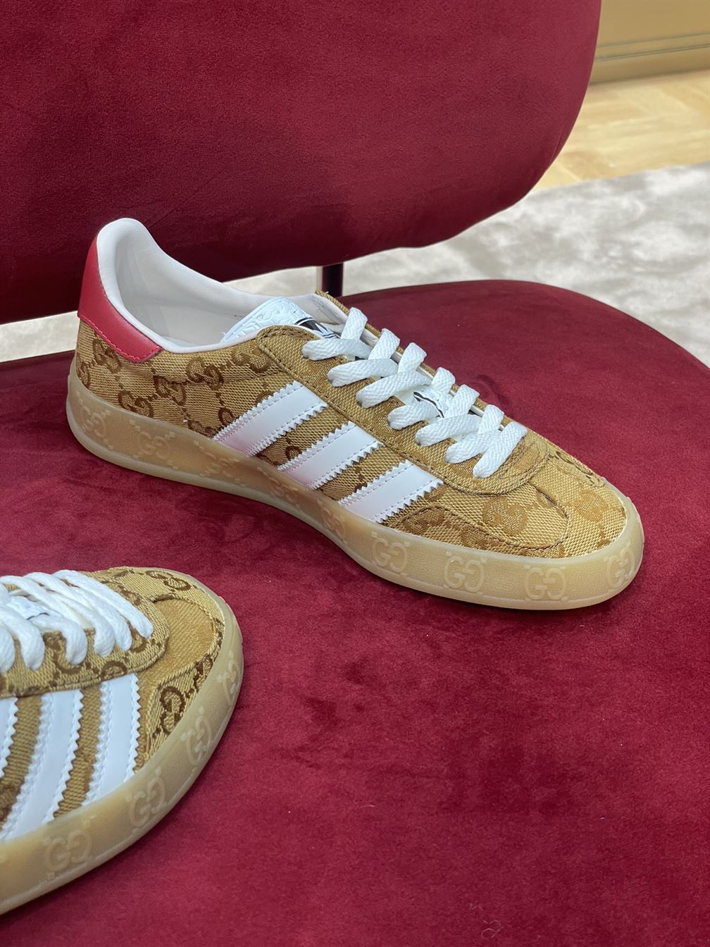 GUCCI X ADIDAS MENS GAZELLE SNEAKER – GCC025