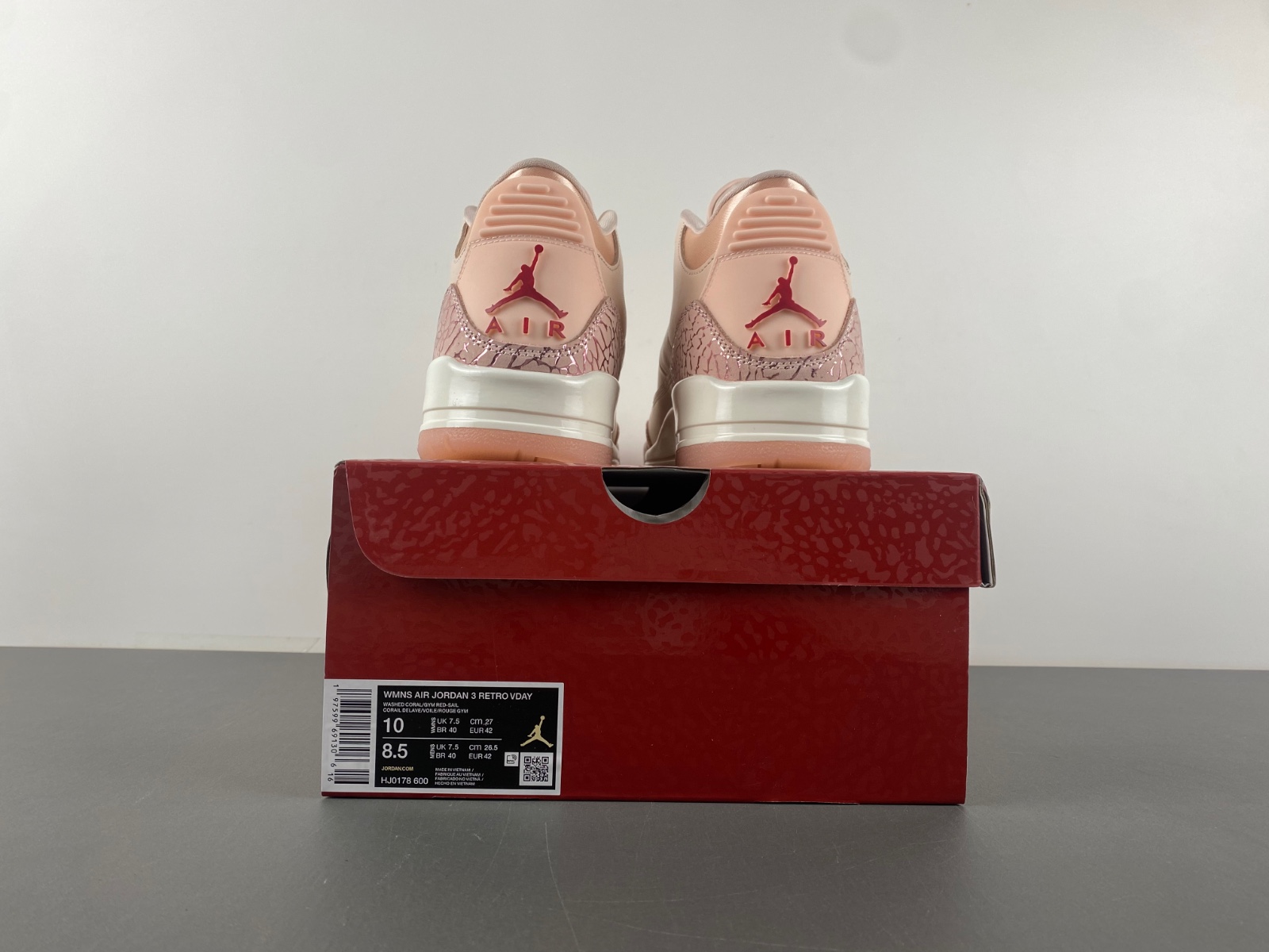 Air Jordan 3 “Valentine’s Day”