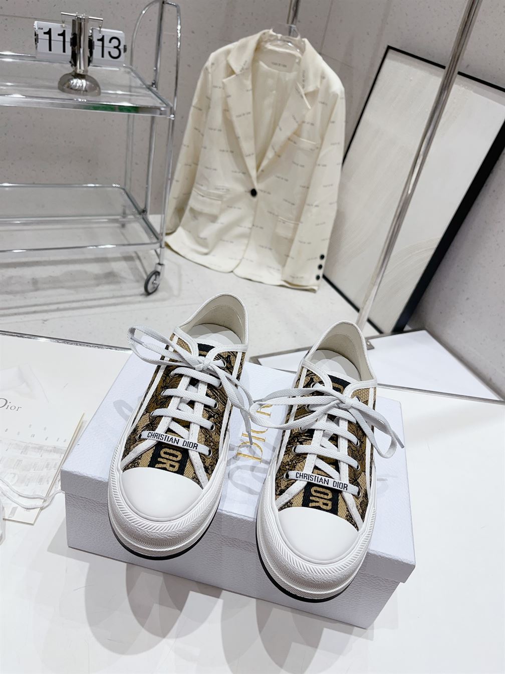 DIOR WALK’N’DIOR PLATFORM SNEAKER – DO114