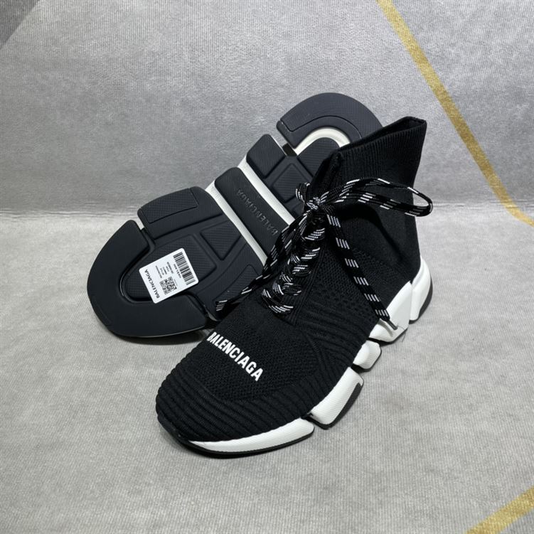 BALENCIAGA MEN’S SPEED 2.0 LACE-UP RECYCLED KNIT SNEAKER IN BLACK/WHITE – BLA033