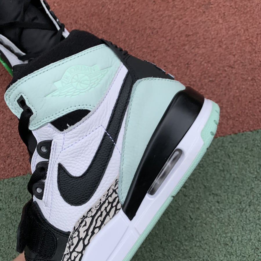 NIKE AIR JORDAN LEGACY 312