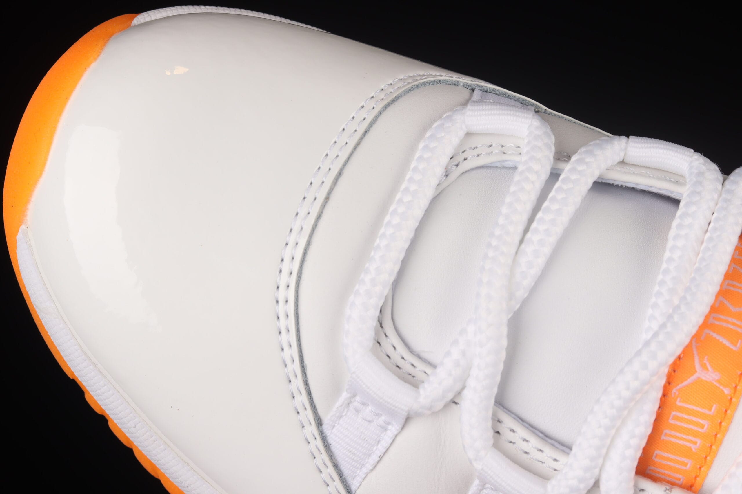 Air Jordan 11 Retro Low, Citrus