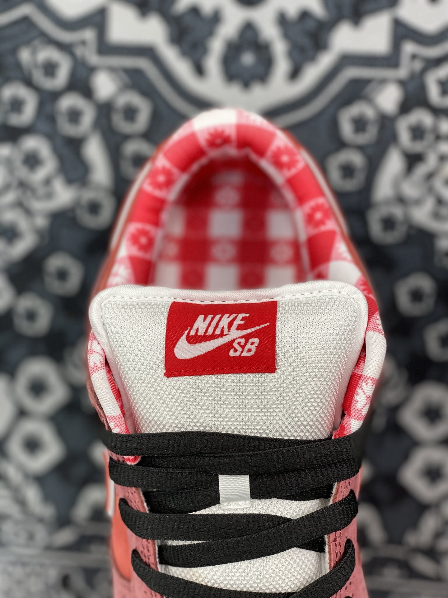 Nike Dunk SB Low Red Lobster