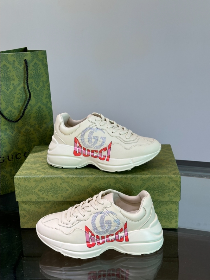 Gucci Ivory Leather Double G Sneaker – GCC175