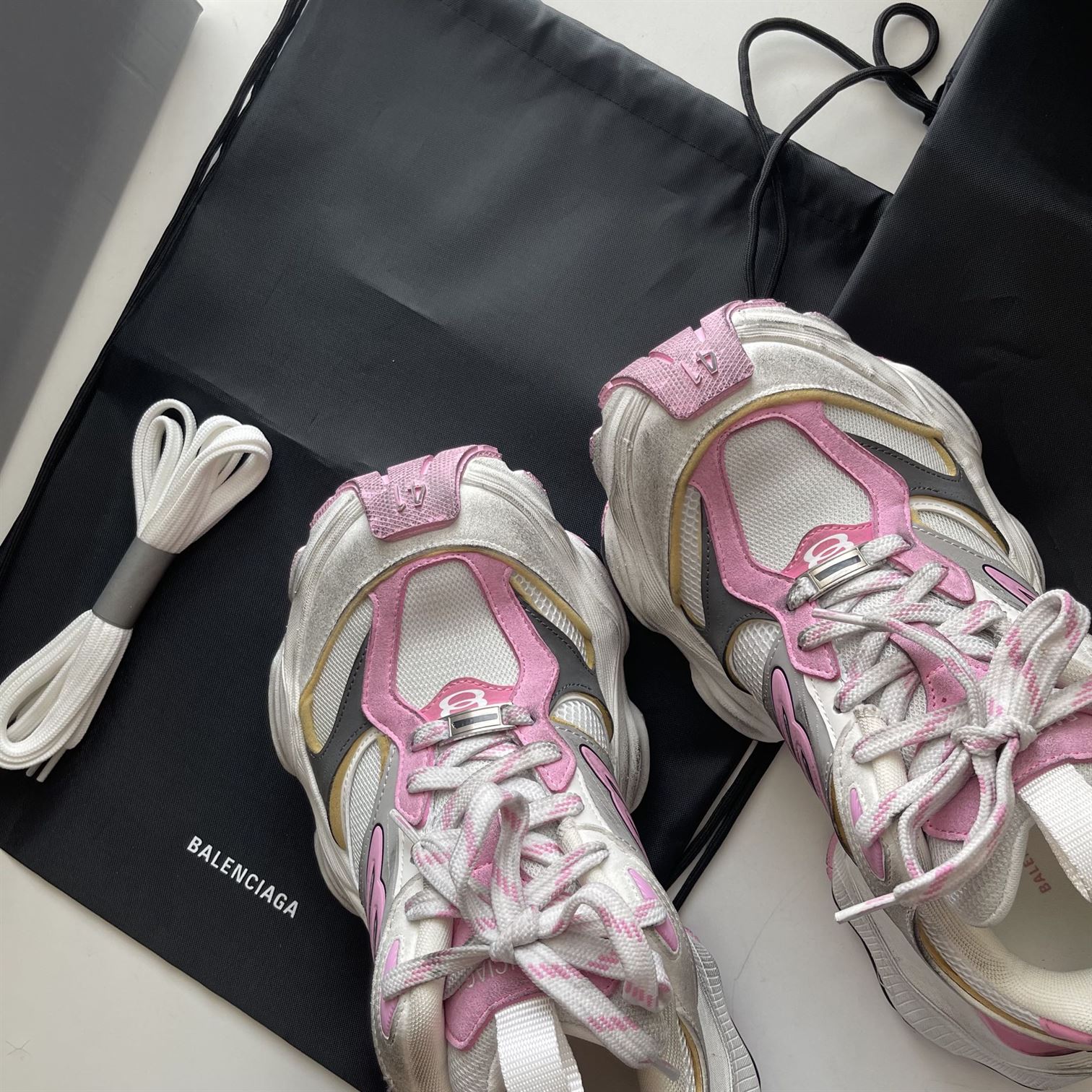 BALENCIAGA CARGO SNEAKER WHITE PINK – BLA094
