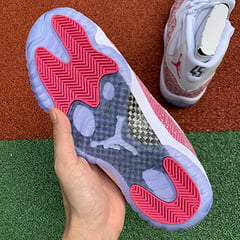 Air Jordan 11 Retro Low Pink Snakeskin