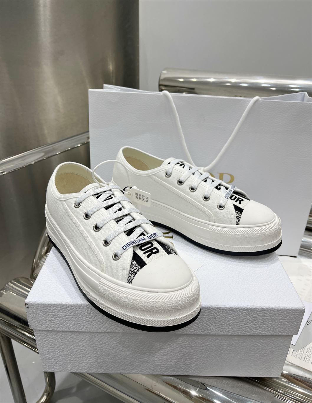 DIOR WALK’N’DIOR SNEAKER WHITE COTTON CANVAS – DO125