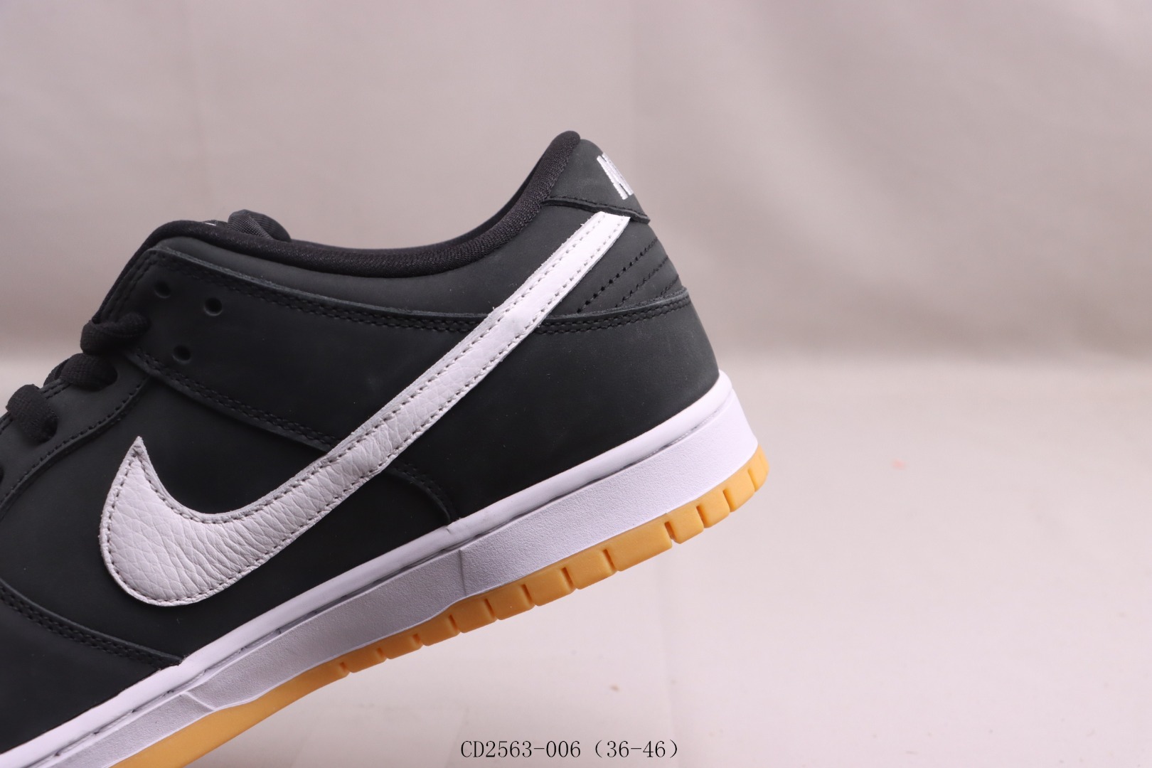 Nike SB Dunk Low Pro Black Gum
