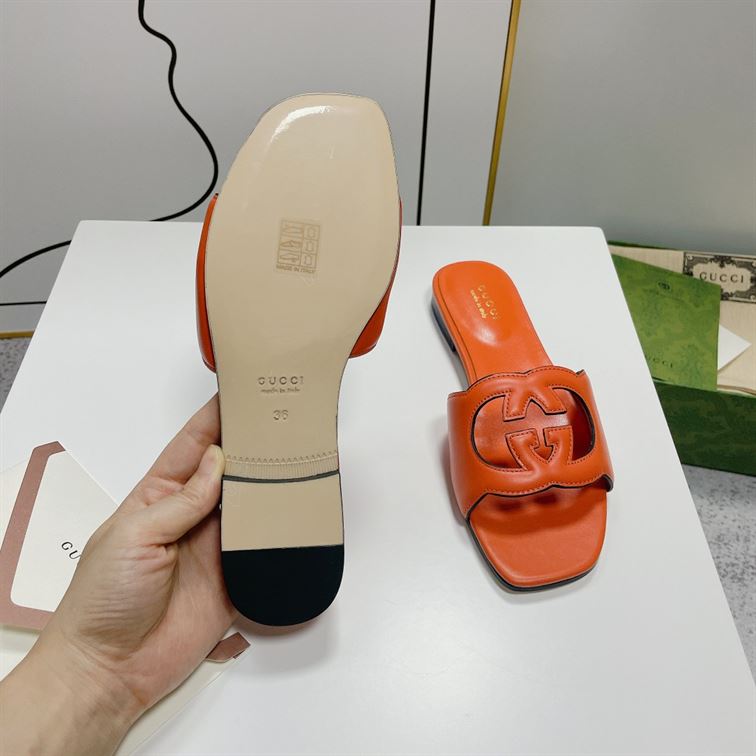 GUCCI WOMEN’S INTERLOCKING G CUT-OUT SLIDE SANDAL – GSL015