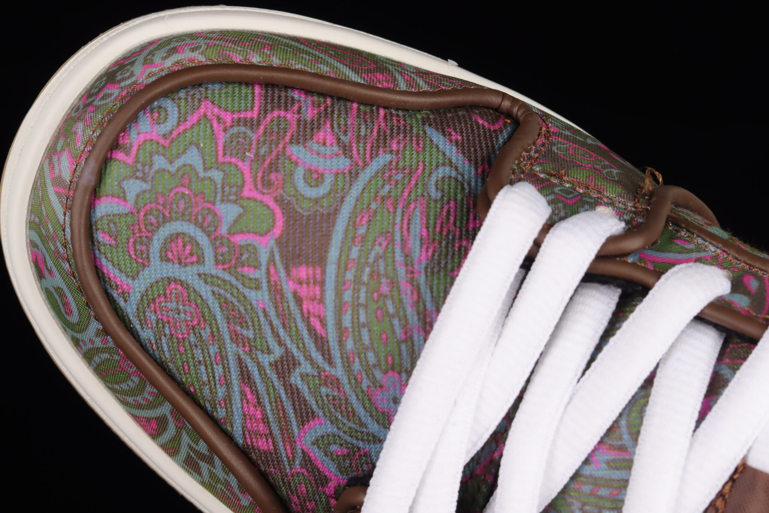 Nike SB Dunk Low Pro Paisley Brown