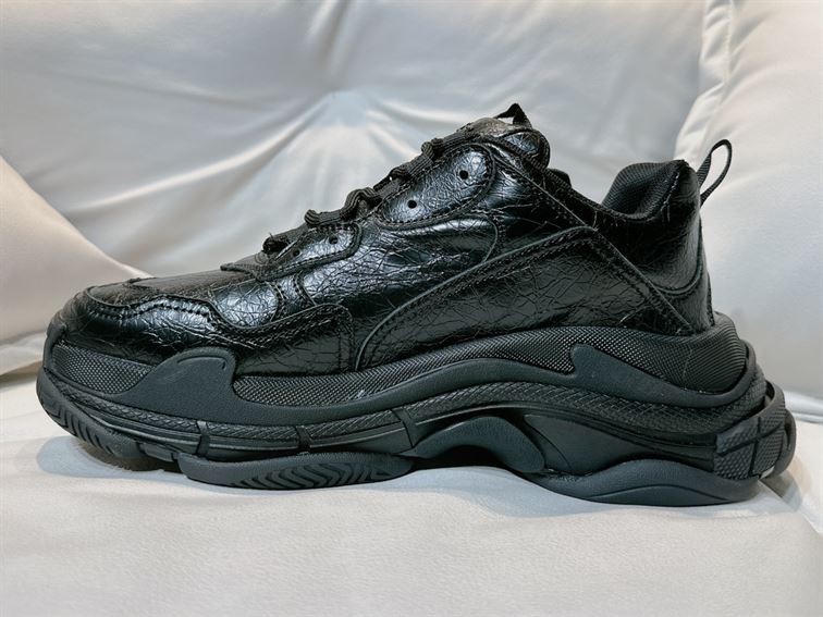 BALENCIAGA TRIPLE S LAMBSKIN SNEAKERS – BLA079