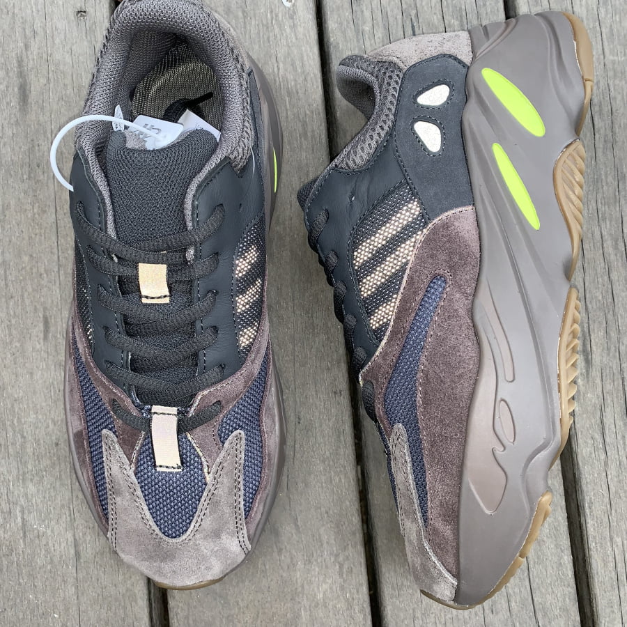 adidas Yeezy Boost 700 Mauve
