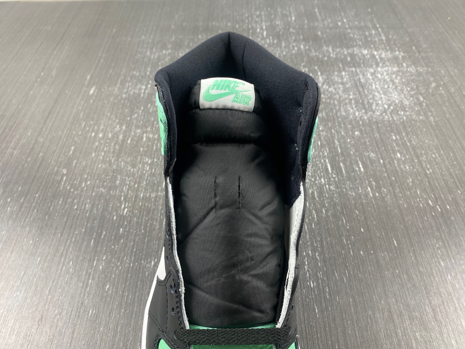 Air Jordan 1 High Green Glow