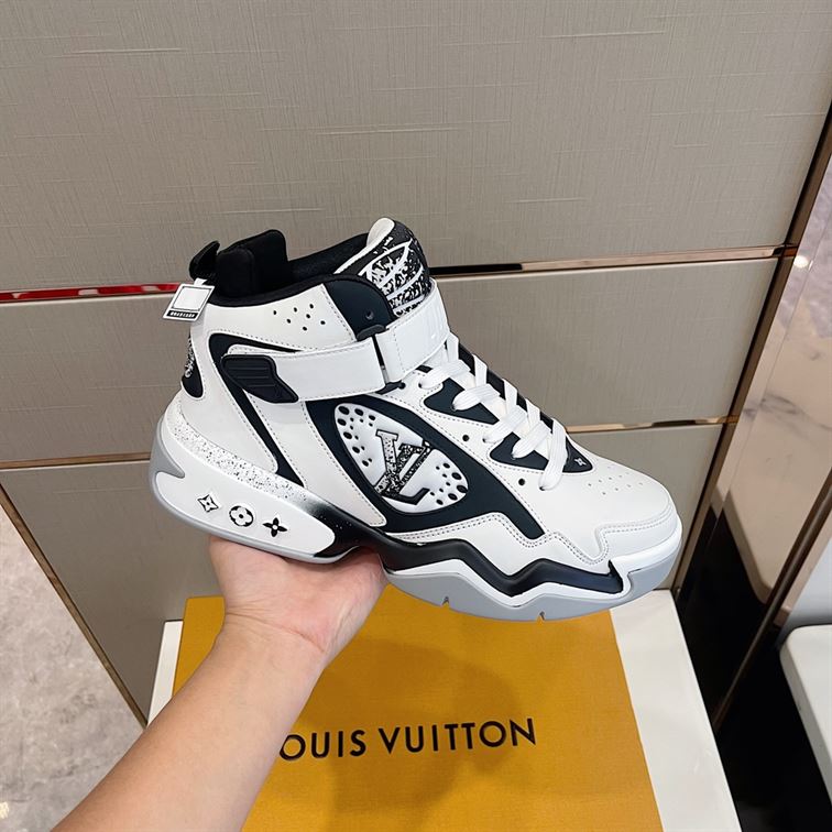 LOUIS VUITTON LV TRAINER 2 SNEAKER – LVS056