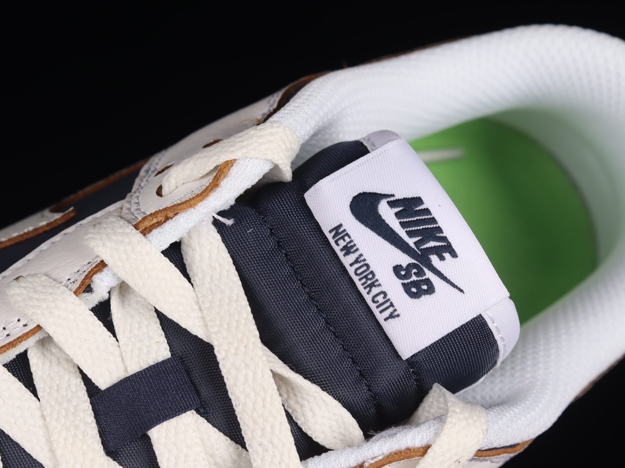 HUF x Nike SB Dunk Low “New York City”