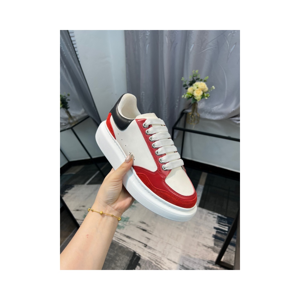 Alexander McQueen classic celebrity hit