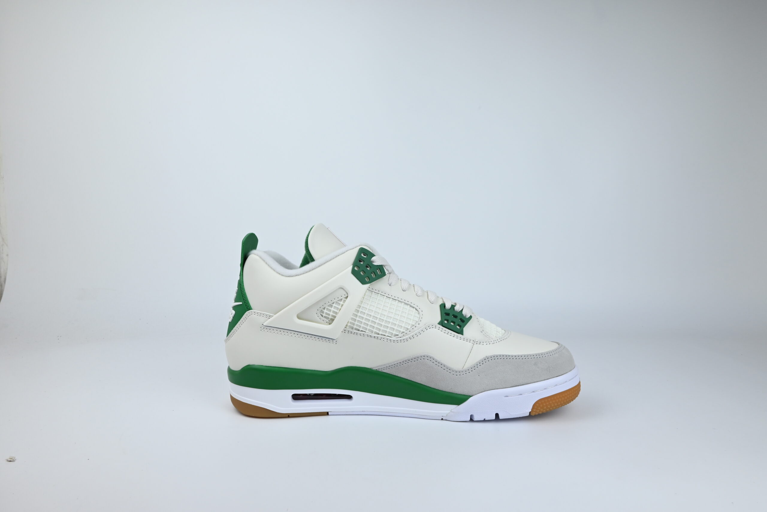 Air Jordan 4 Retro SB Pine Green
