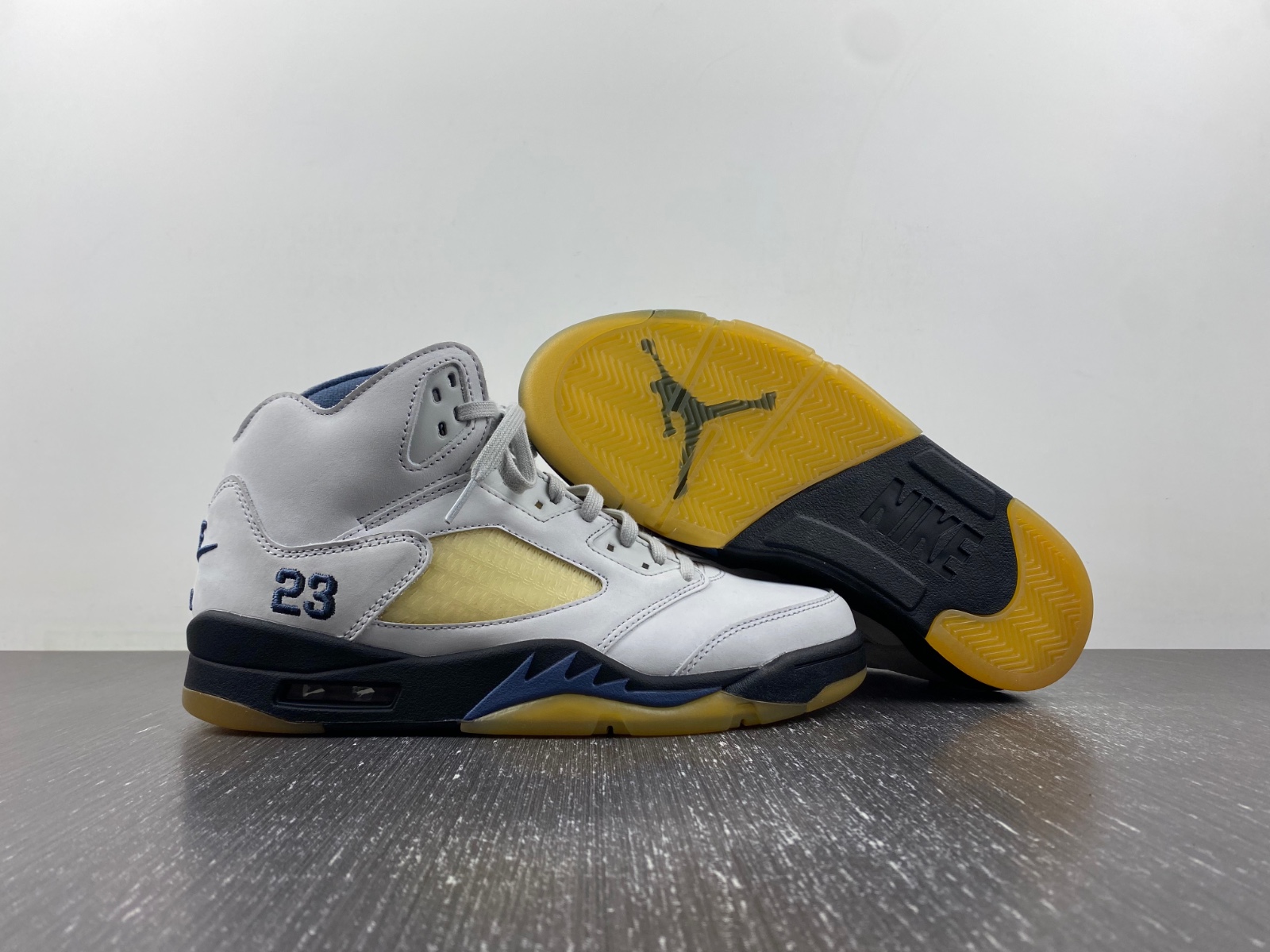 Jordan 5 Retro A Ma Maniére Dawn
