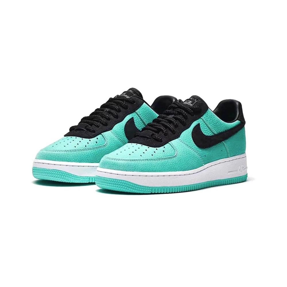 Tiffany & Co. x Nike Air Force 1 Friends and Family