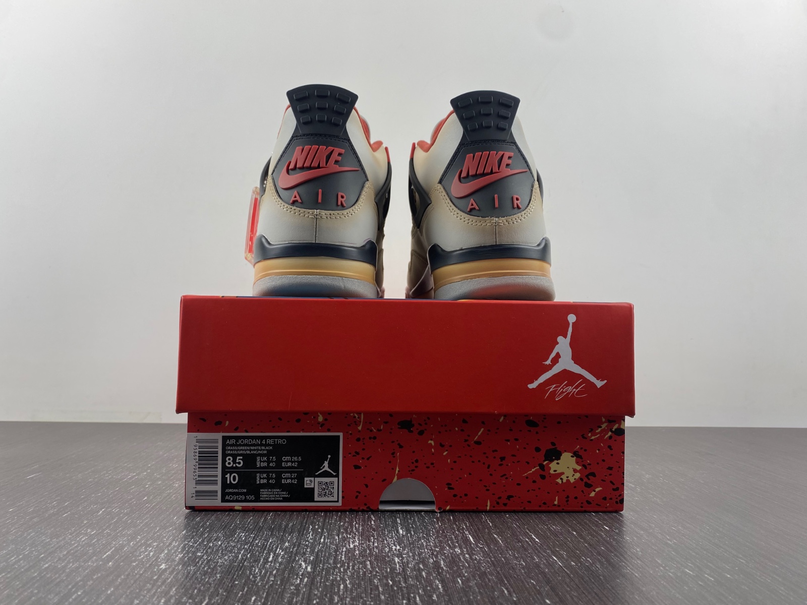 Air Jordan 4 Charizard